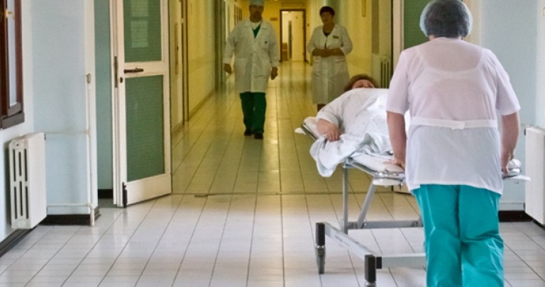 Медицина при «ДНР»: не хватает врачей и вакцин