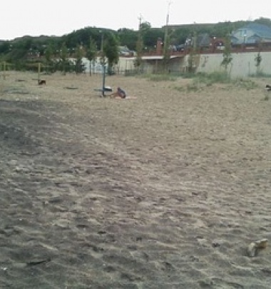В Мариуполе на пляже выход природных радиоактивных песков