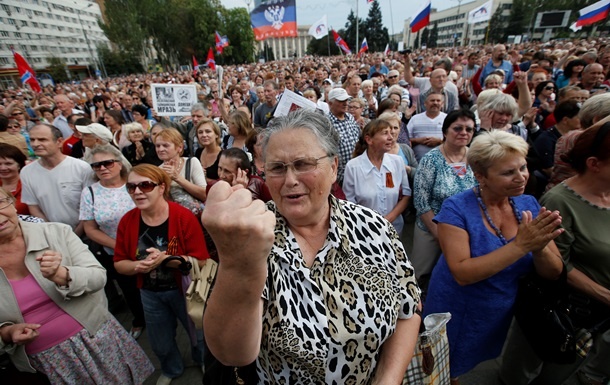 Захарченко и Пушилина поддерживают в основном пенсионеры, - исследование