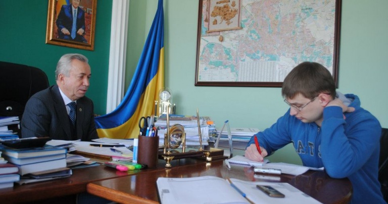 Мэр Донецка рассказал подробности визита КРУ к его подчиненным