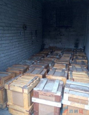 В оккупированном Перевальске боевики нашли 3 тонны пороха в тайнике