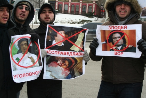 Арабские студенты Донецка требовали отставки Каддафи (Фоторепортаж)
