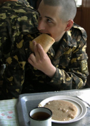 Солдаты Донецкой и пяти других областей останутся без питания
