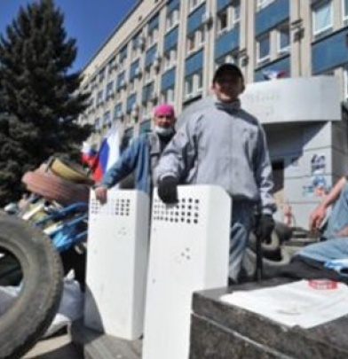 Тимошенко в Донецке проведет переговоры с захватчиками админзданий