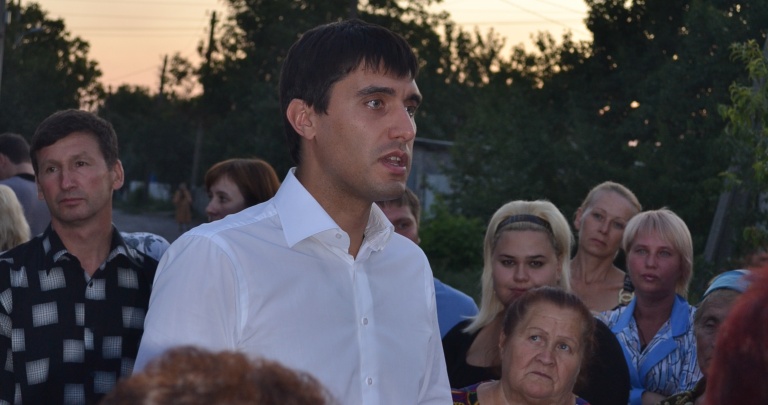 Николай Левченко проверил выполнение поручения избирателей в Буденовском районе