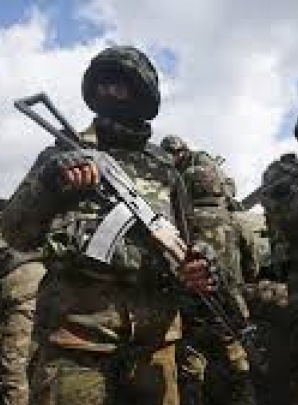 Украинская армия берет под контроль помещения избирательных комиссий