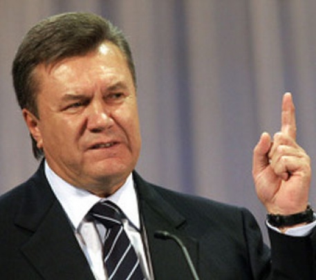 Янукович ликвидировал МЧС и объединил Таможню и Налоговую