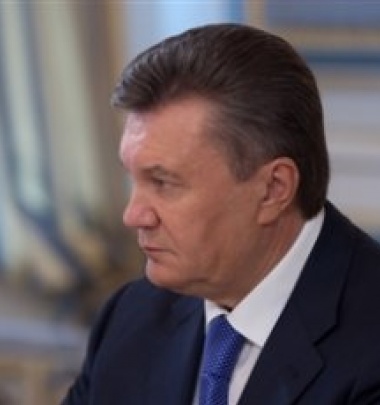 Янукович хочет срочно разобраться с отключением ТВі