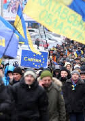 Активисты выходят из Общественного совета Майдана после ультиматума оппозиции