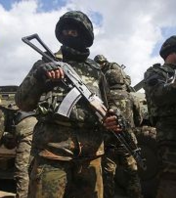 АТО в Славянске приостановлено из-за угрозы российского вторжения - СМИ