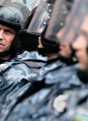 В центре Киева «Беркут» отлавливает протестную акцию