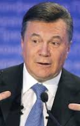 Янукович подписал амнистию Майдана и отмену 