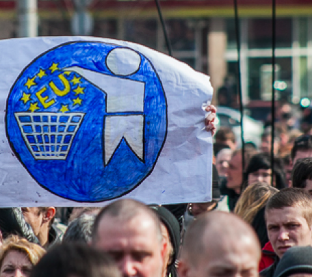 3 тысячи человек собрались на пророссийский митинг в центре Донецка