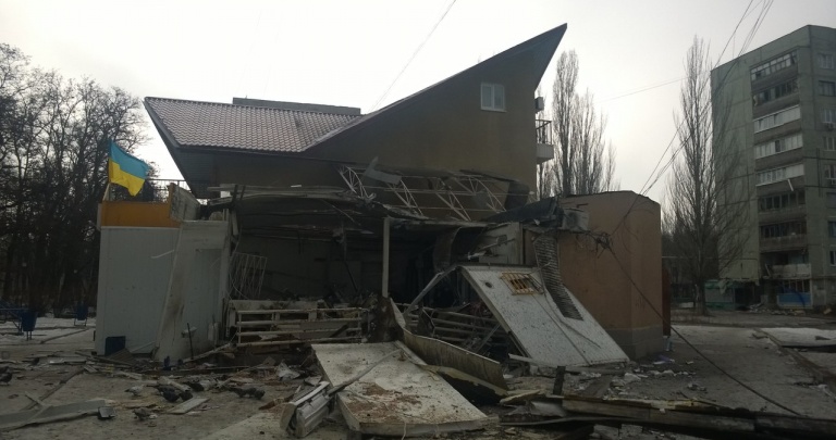 В Авдеевке обстреляли центр города, 4 погибли, 10 раненых ФОТО-ВИДЕО-РЕПОРТАЖ (обновлено)