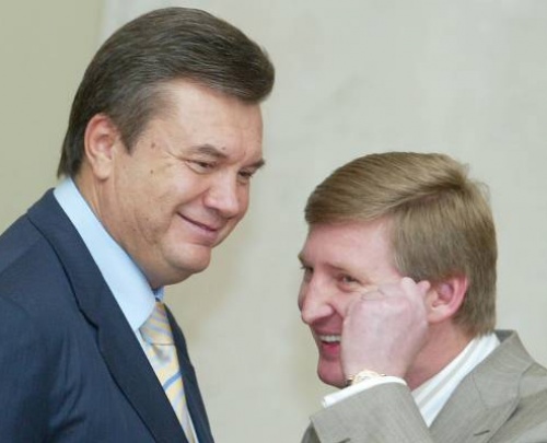 Ахметов и Янукович получат половину из 1,29 млрд. гривен углепрома
