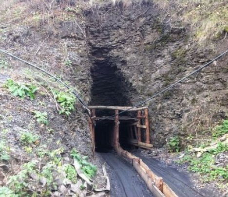 В нелегальной шахте в Донецкой области заблокированы минимум 6 человек