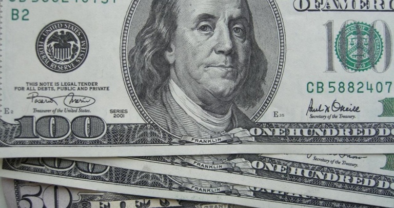 Доллар на межбанке достиг отметки 8,32 гривны