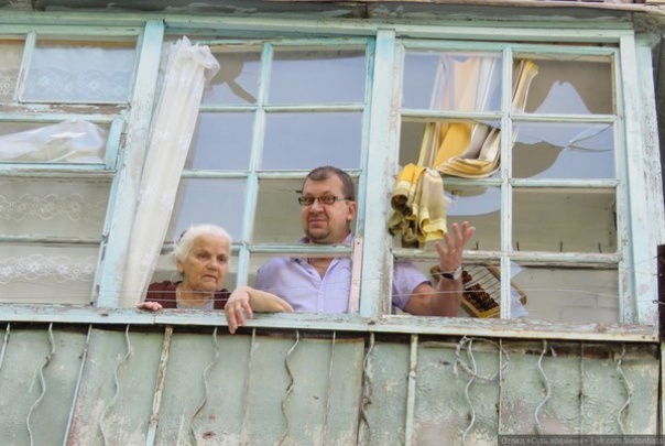 Последствия обстрела в Донецке: более 10 зданий повреждены