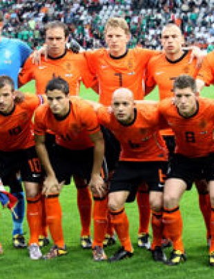 Сборная Голландии может поселиться в Донецке на Евро-2012