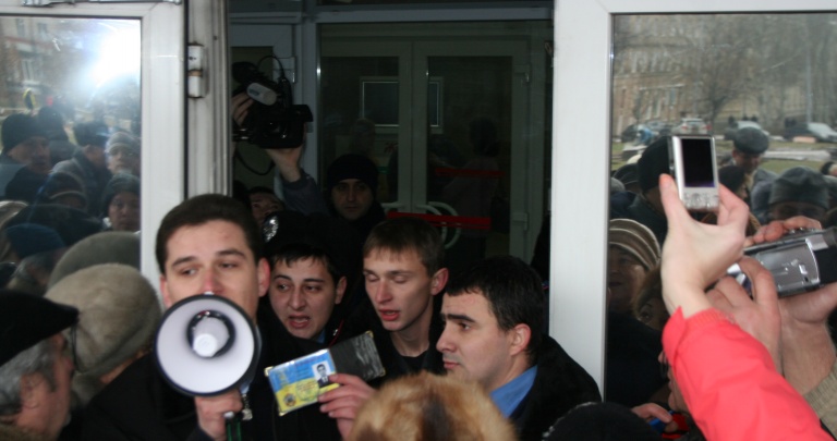 В Донецке депутата-оппозиционера лишили мандата из-за судимости