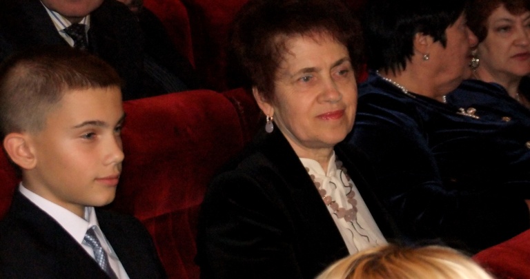 Людмила Янукович пришла с внуком на открытие фестиваля «Звезды мирового балета»