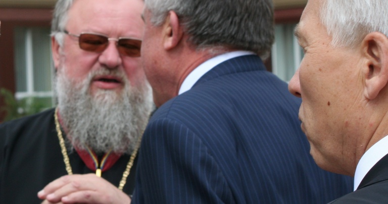 Донецкий митрополит носит часы за 150 тыс. евро?