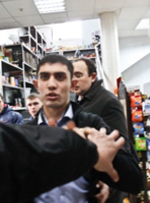 Дело об избиении журналистов в донецком супермаркете направлено в суд