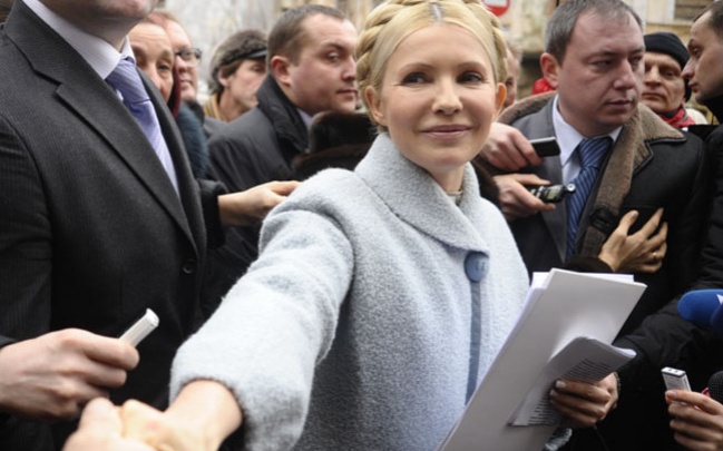 Тимошенко разрешили поехать в Брюссель