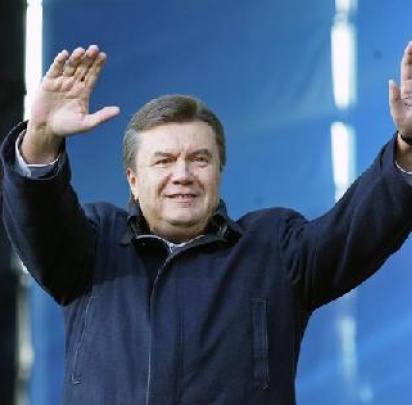 Янукович опять едет в Донецк