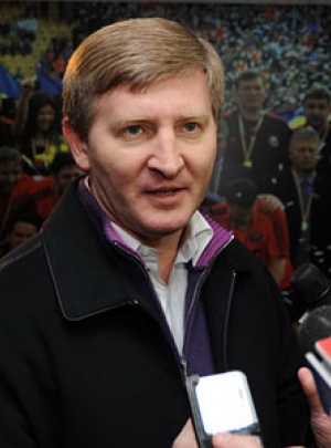 Ахметов призвал власть, оппозицию и Евромайдан сесть за стол переговоров