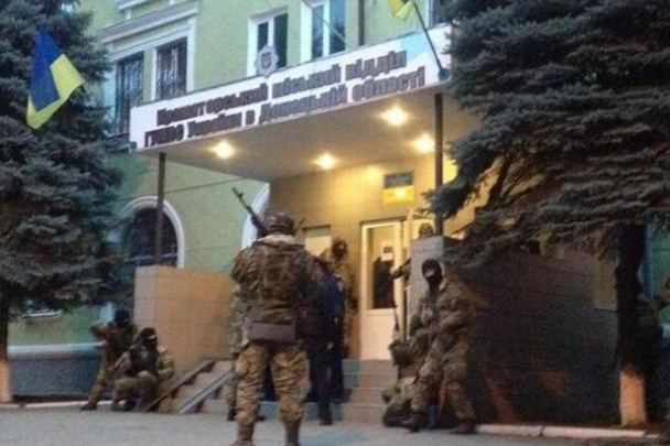 Сторонники Донецкой республики удерживают полковника краматорской милиции