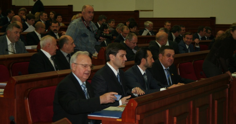 Донецкий облсовет возьмет на себя часть полномочий губернатора