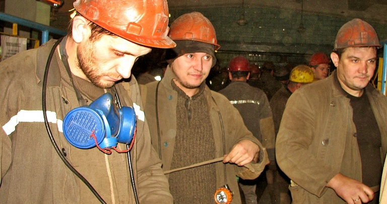 На донецкой шахте эвакуировано 285 горняков