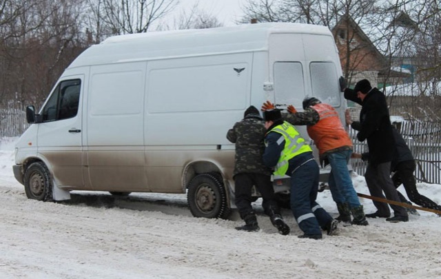 В Донецкой области остается осложненным движение транспорта