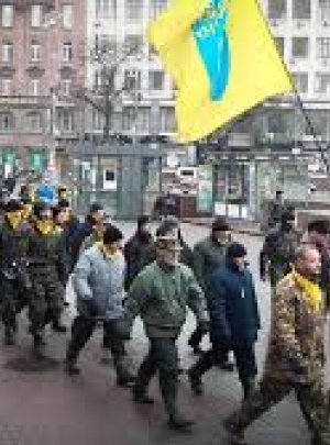 Майдан и власть наращивают отряды самообороны