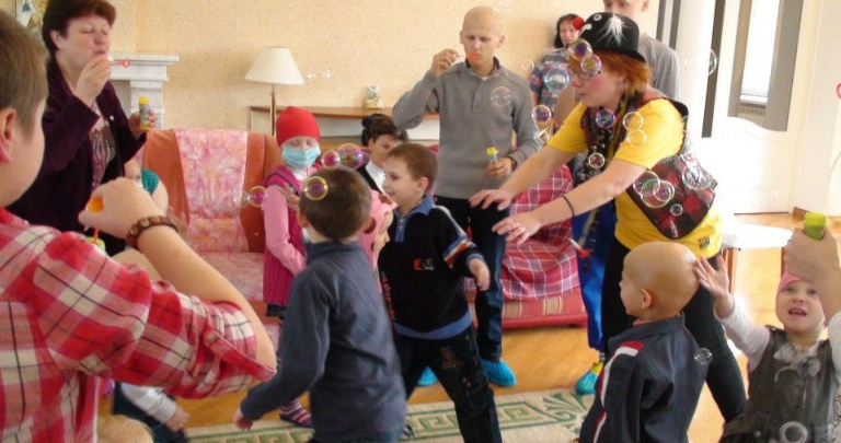 У онкобольныйх детей из Донбасса - своя война ВИДЕО