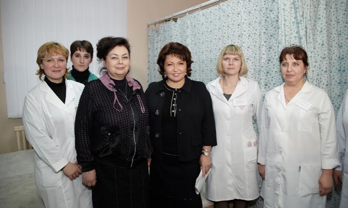 Бахтеева обеспечила оборудованием и медикаментами врачебную амбулаторию в Сергеевке