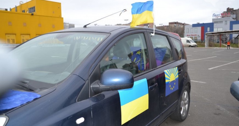 В Донецке прошел автопробег в поддержку Евромайдана