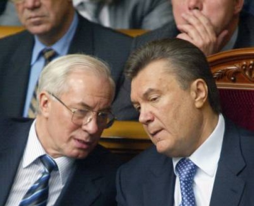 Януковича с Азаровым ждут в подмосковных Горках