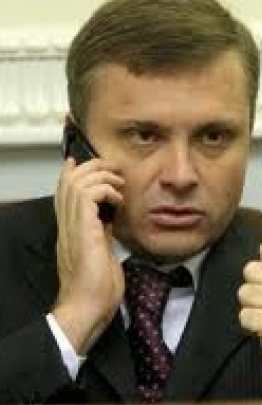 Главе Администрации Януковича урежут заместителей